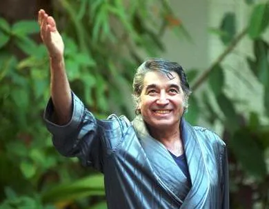 sandro-bata-gris