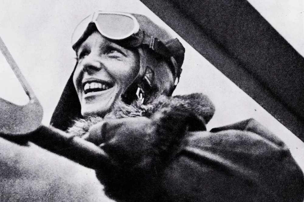 Amelia-Earhart