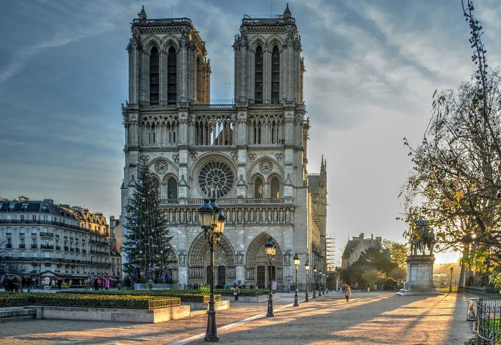 cathedral-g8714b454f_1920